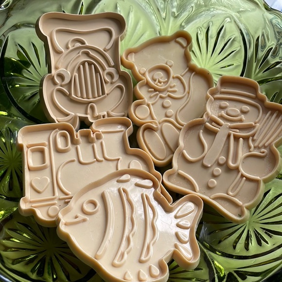 Vintage Cookie Cutter Bundle - Picture 2 of 2